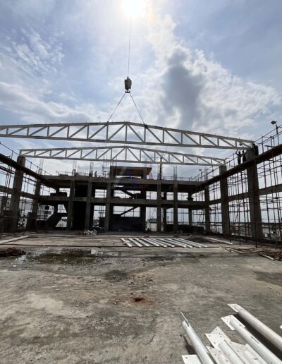 PEB commercial building construction in Kanchipuram by Amudha Decors – durable steel structure roofing solutions