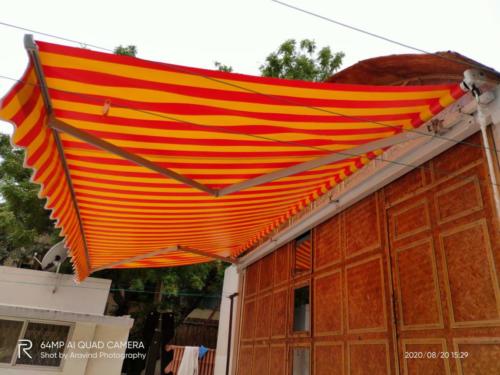 Retractable Awnings 